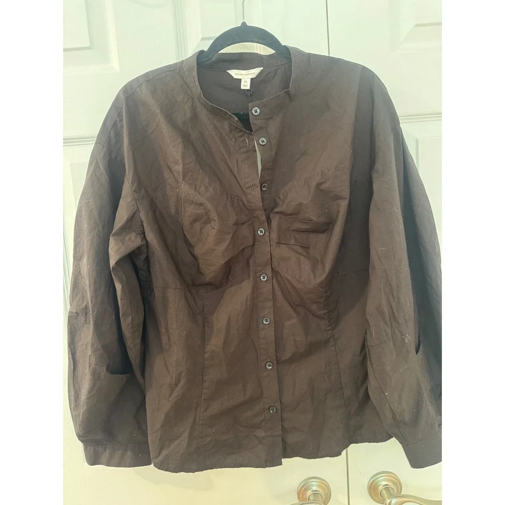 Banana Republic crisp cotton